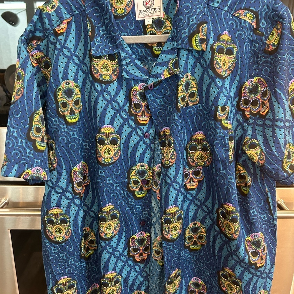 One Resolution Dia de Los muertos sugar Skull Shirt, size L, EUC
